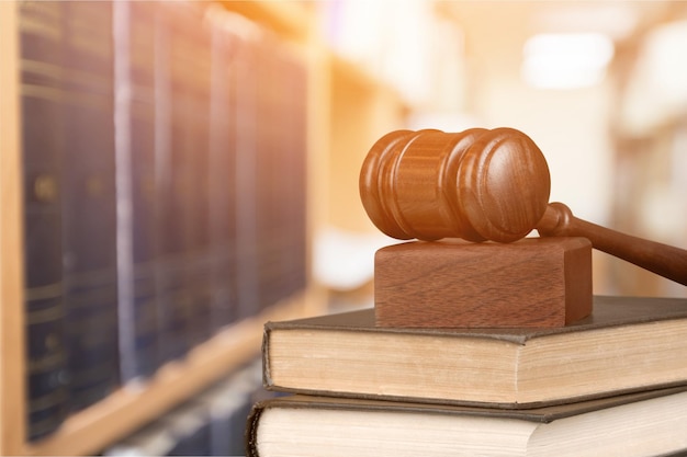 What Court Does U.s District Judge William Bertelsman Serve On?